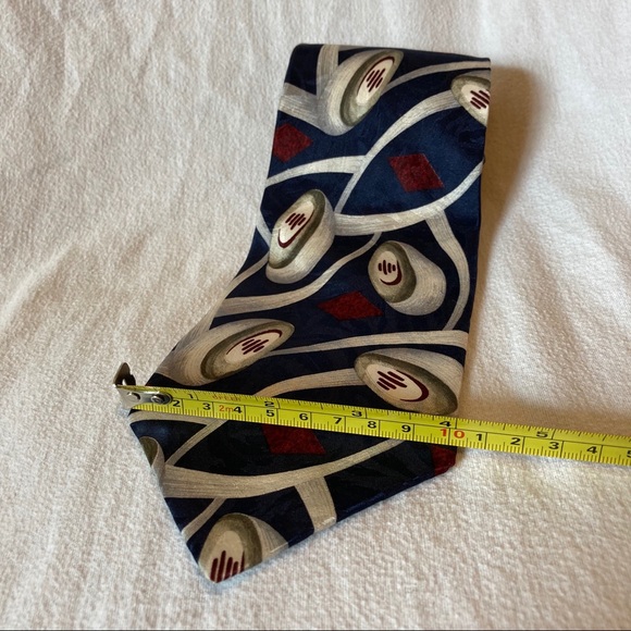 FREE IF BUNDLED JT Beckett Neck Tie Red, White, & Blue 100% Italian Silk OS EUC - Picture 3 of 5